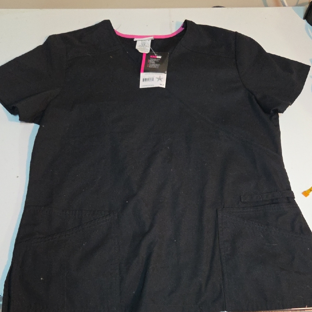 Scrubstar Black Short Sleeve V-Neck Medical Scrub Top with Pink Trim